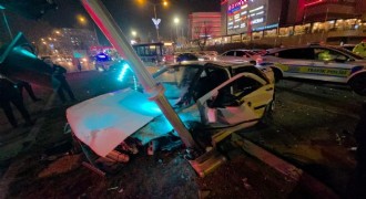  Polisten kaçarken kaza yaptı: 3 yaralı